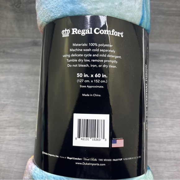 Regal Comfort - Fire and Ice - Faux Fur Printed Wolf Throw Blanket 50"x60" - Picture 5 of 7